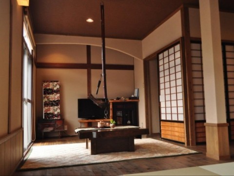 Prawns shop (Japanese-style room)